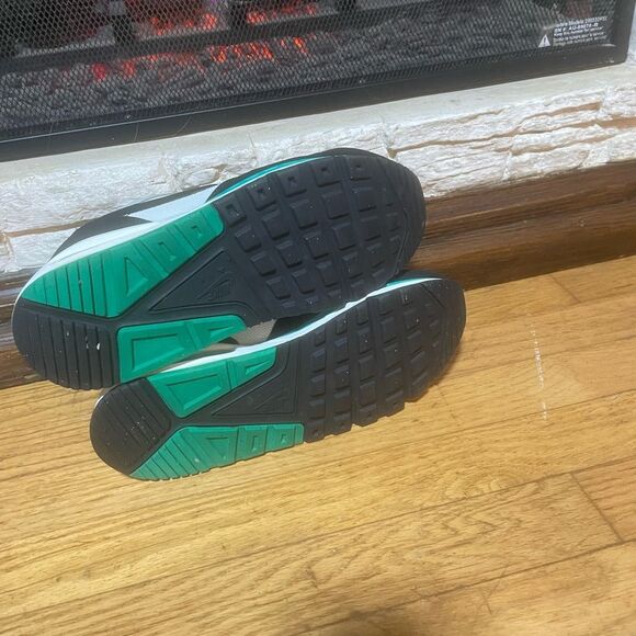 Nike Women's Sneakers - White, Black, Gray, Teal, and Orange - Picture 4 of 9